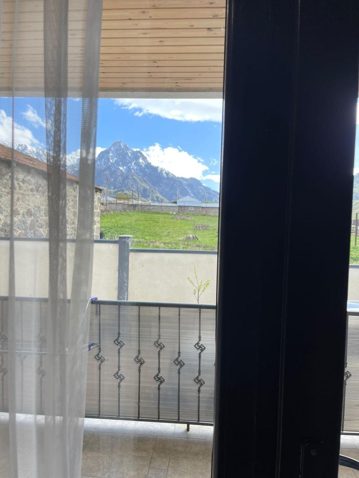 Bibo'S Kokhi Guesthouse Kazbegi Eksteriør bilde